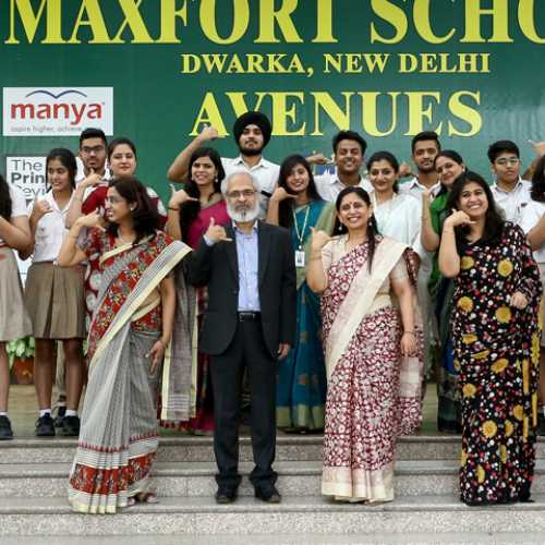 Maxfort school, New Delhi - Uniform Application